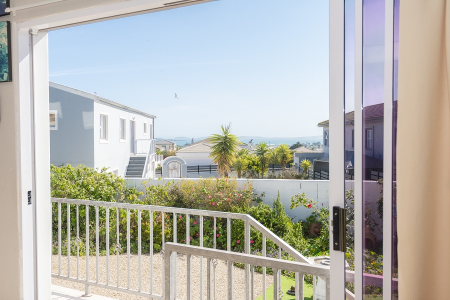 3 Bedroom Property for Sale in Country Club Western Cape